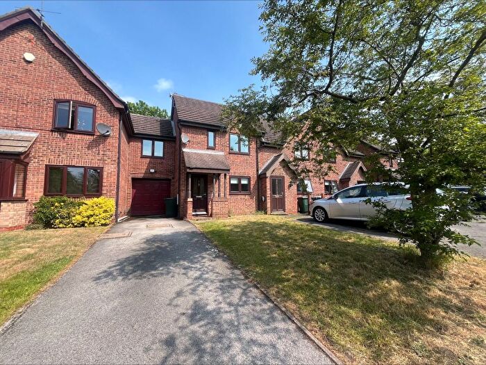 3 Bedroom Link Detached House To Rent In Deepdale Close, Gamston, Nottingham, Nottinghamshire, NG2