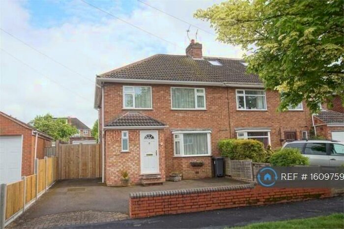 3 Bedroom Semi-Detached House To Rent In Braemar Road, Leamington Spa, CV32