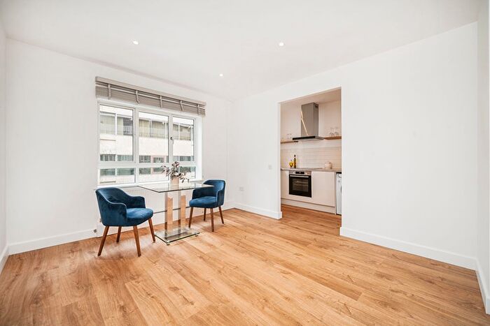 1 Bedroom Flat To Rent In Petticoat Square, London, E1