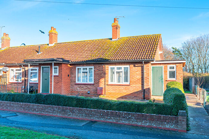 1 Bedroom Semi-Detached Bungalow For Sale In Brackley Close, Felixstowe, IP11
