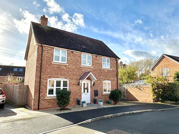 3 Bedroom Detached House For Sale In Avon Way, Bidford-on-Avon, B50