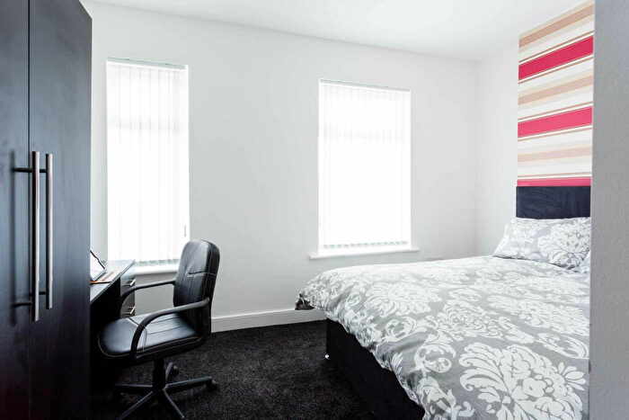 4 Bedroom House To Rent In Milnthorpe Street, Salford, M6