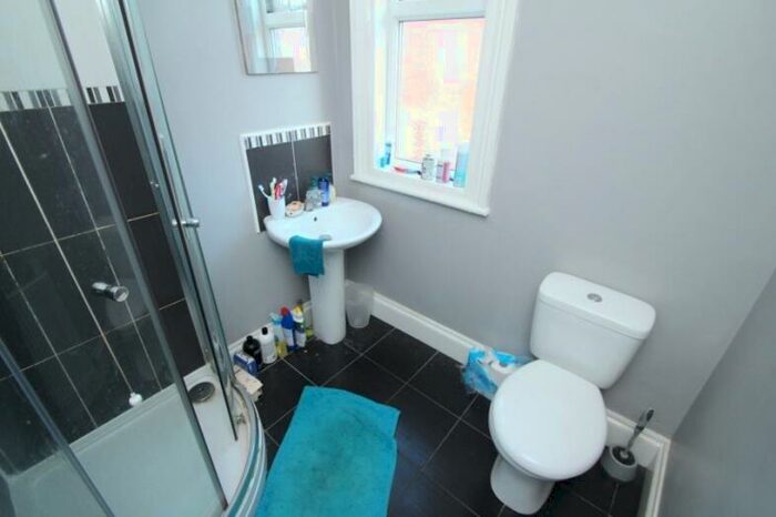 4 Bedroom Terraced House To Rent In Estcourt Avenue, Headingley, Leeds, LS6
