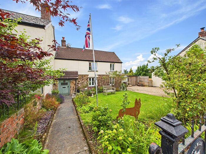 4 Bedroom Semi-Detached House For Sale In Bradford, Holsworthy, EX22