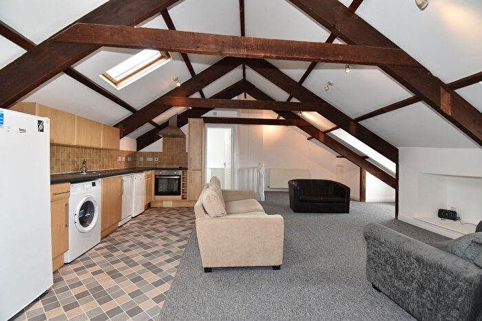 4 Bedroom Maisonette To Rent In Church Street, Falmouth, TR11