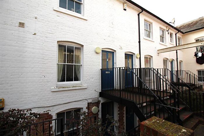3 Bedroom Terraced House To Rent In Ivy Lane, Canterbury, CT1