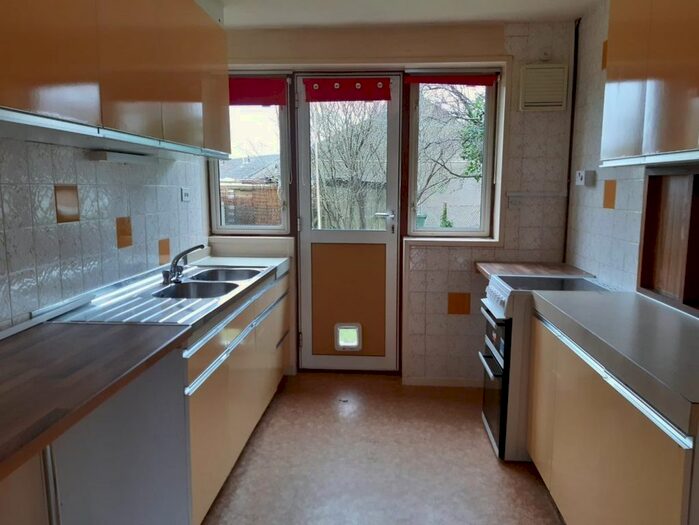 2 Bedroom Bungalow To Rent In Portal Drive North, Bicester, Oxfordshire, OX25