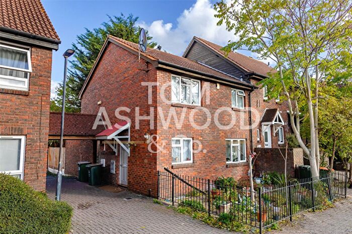 1 Bedroom End Terrace House For Sale In Harper Road, Beckton, E6
