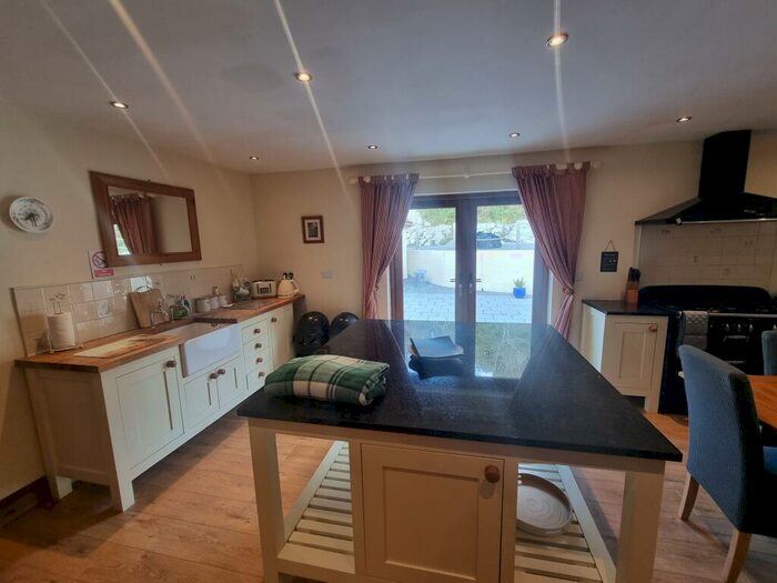 4 Bedroom House To Rent In Llwyncelyn Uchaf, Mynyddcerrig, Llanelli, Carmarthenshire, SA15