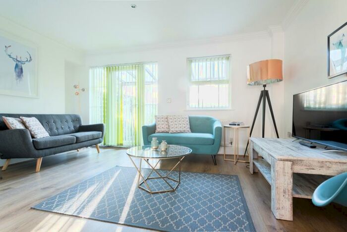 4 Bedroom Town House To Rent In Navigation Way Oxford, OX2