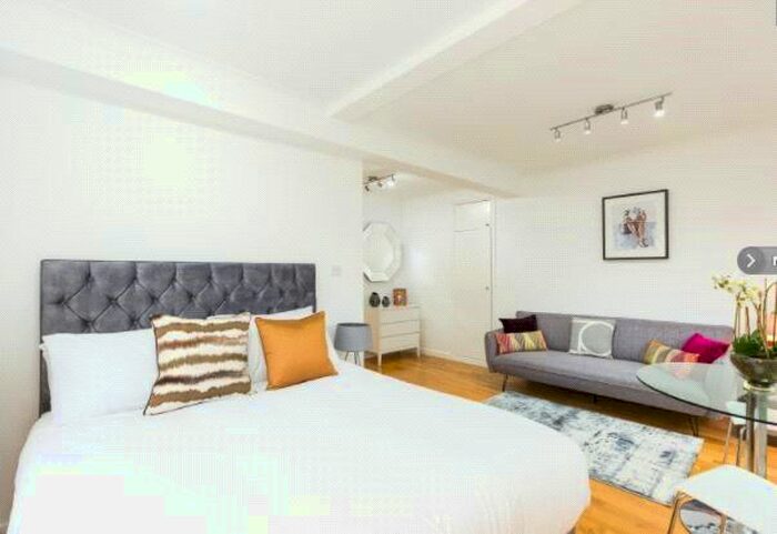 Property To Rent In Euston Road, London NW1