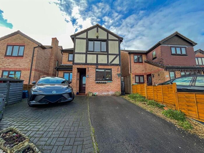 4 Bedroom House For Sale In Rossendale Close, Weston-Super-Mare, BS22