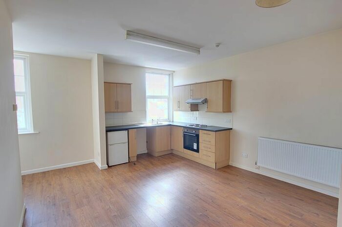 1 Bedroom Flat To Rent In Wellsway, Bath, BA2