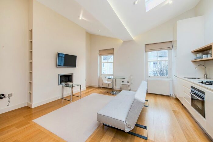 1 Bedroom Flat To Rent In Portland Road, London, W11