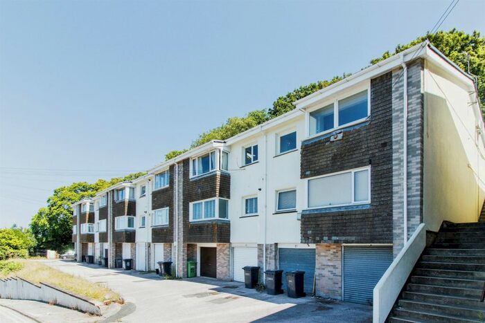 2 Bedroom Flat To Rent In Marina Drive, Brixham, TQ5