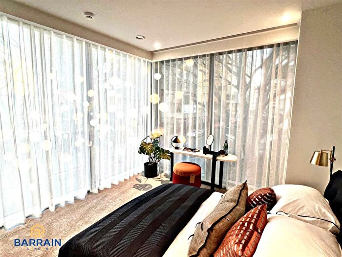1 Bedroom Apartment For Sale In Bermondsey Heights - Ilderton Road, London, SE15
