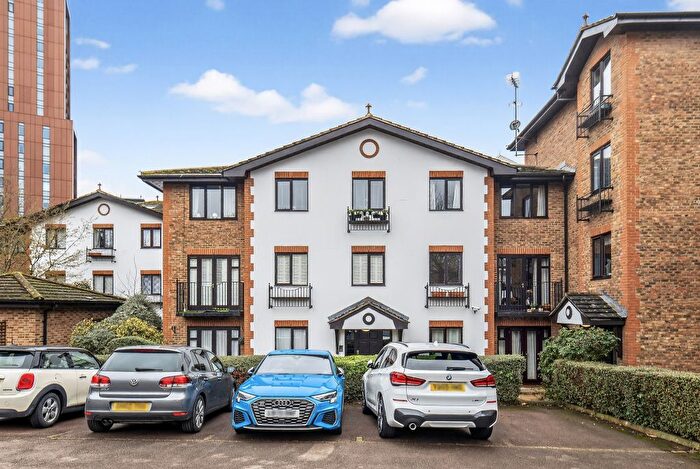 Studio For Sale In Broomhill Road, London, SW18