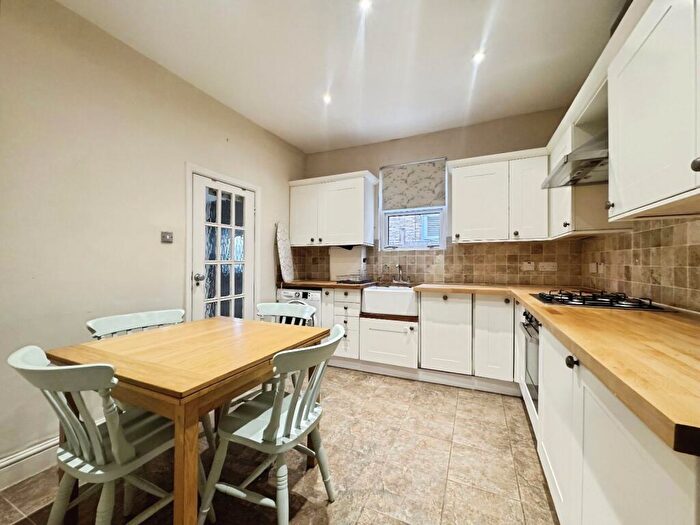2 Bedroom Apartment To Rent In George Lane, London, SE13