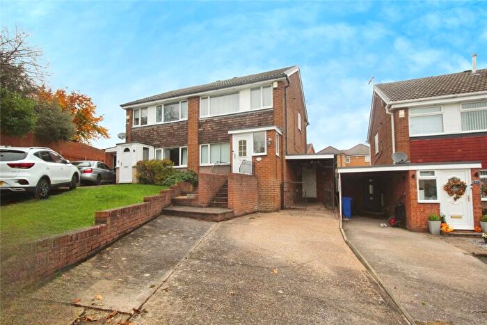 3 Bedroom Semi-Detached House For Sale In Livingstone Road, Chapeltown, Sheffield, South Yorkshire, S35