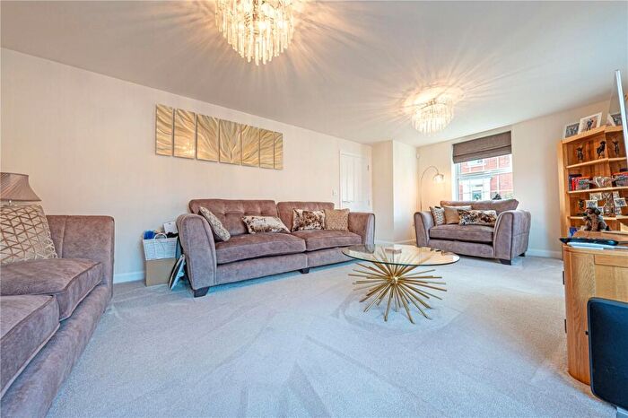 4 Bedroom Detached House For Sale In Collins Grove, Tamworth, Staffordshire, B78