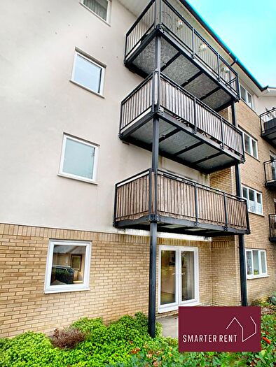 1 Bedroom Flat To Rent In Cooks Way, Hitchin, SG4