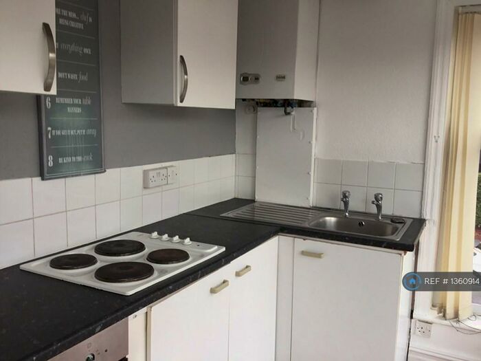 2 Bedroom Flat To Rent In Westmoreland Ave, Blackpool, FY1