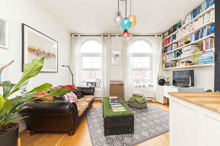1 Bedroom Flat For Sale In The Oval, Hackney, E2