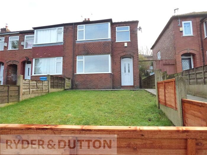 3 Bedroom Town House To Rent In Fotherby Drive, Manchester, Greater Manchester, M9