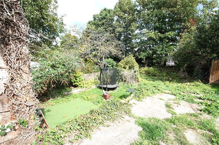 2 Bedroom Flat To Rent In Beaconsfield Road, London, N11