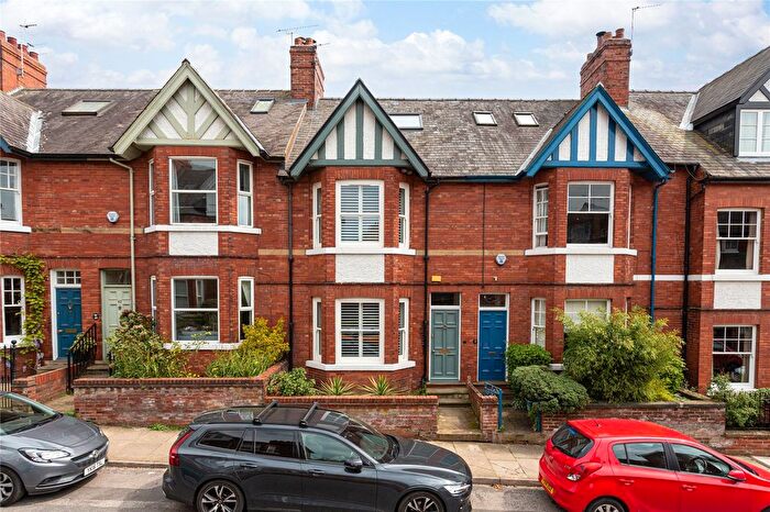 4 Bedroom Detached House For Sale In Scarcroft Hill, York, North Yorkshire, YO24