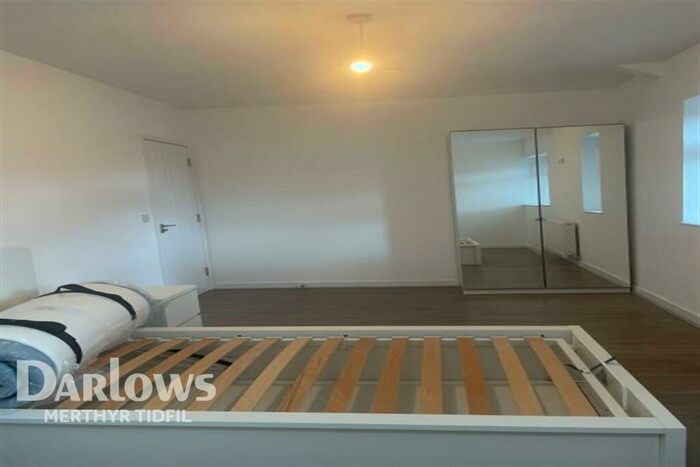 1 Bedroom Flat To Rent In Bridge Street, Troedyrhiw, CF48