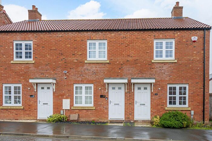 2 Bedroom Town House For Sale In Thornton Road, Fulford, York, YO19