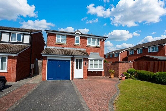 3 Bedroom Detached House For Sale In Beaufort Way, Oadby, Leicester, LE2