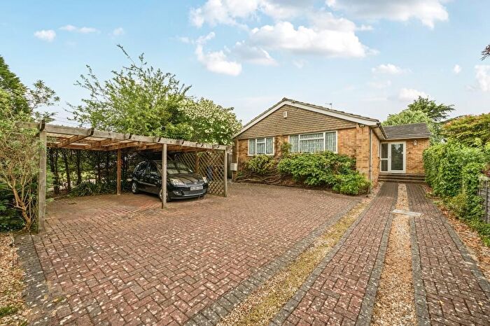3 Bedroom Detached Bungalow For Sale In Yarnton, Oxfordshire, OX5