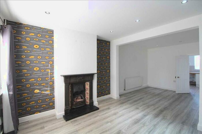 2 Bedroom Terraced House To Rent In Thorpe Bay, SS1