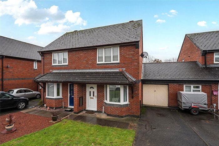 2 Bedroom Semi Detached House For Sale In Little Henfaes Drive, Welshpool, Powys, SY21