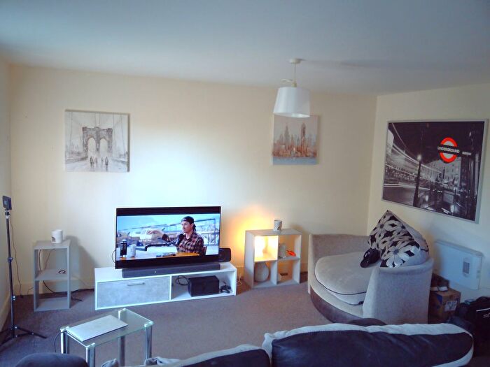 2 Bedroom Flat For Sale In Naylor Road, Ellesmere Port, CH66