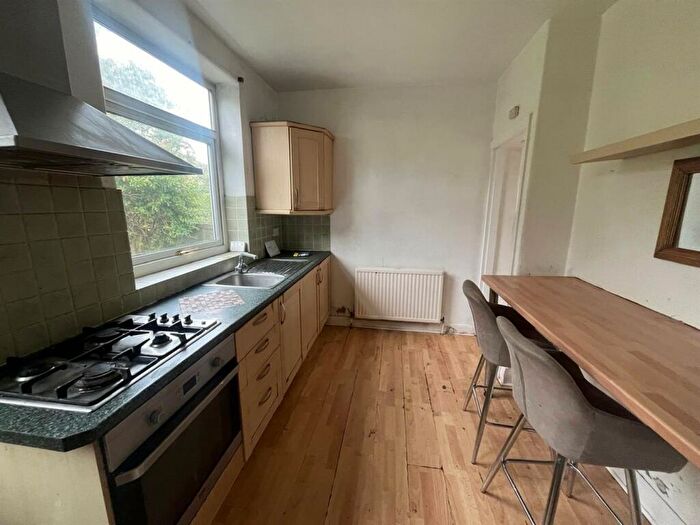 2 Bedroom Semi-Detached House For Sale In Heatherfield Road, Marsh, Huddersfield, HD1
