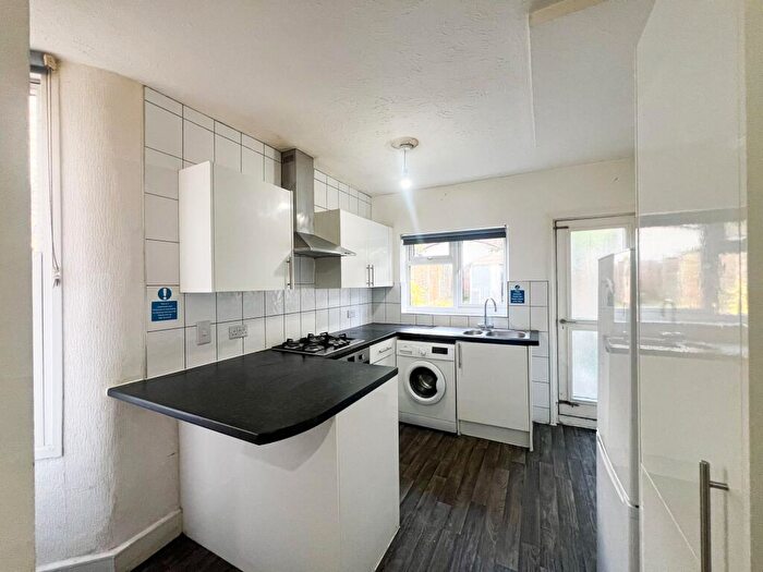 4 Bedroom Terraced House To Rent In Madeira Road, London, E11