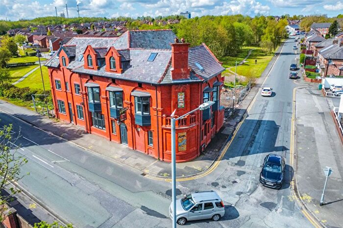 2 Bedroom Flat For Sale In Canal Street, St. Helens, WA10