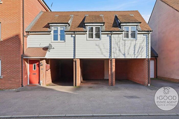 1 Bedroom Maisonette For Sale In The Square, Loughton, IG10
