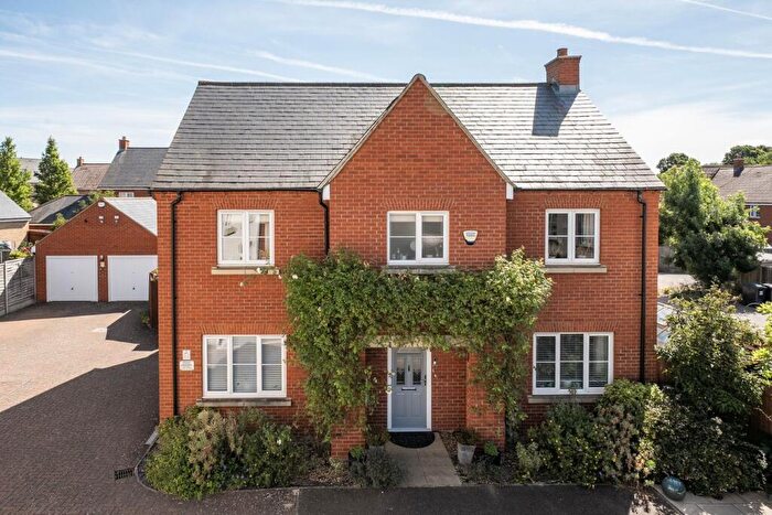 4 Bedroom Detached House For Sale In Angelica Avenue, Stotfold, Hitchin, SG5