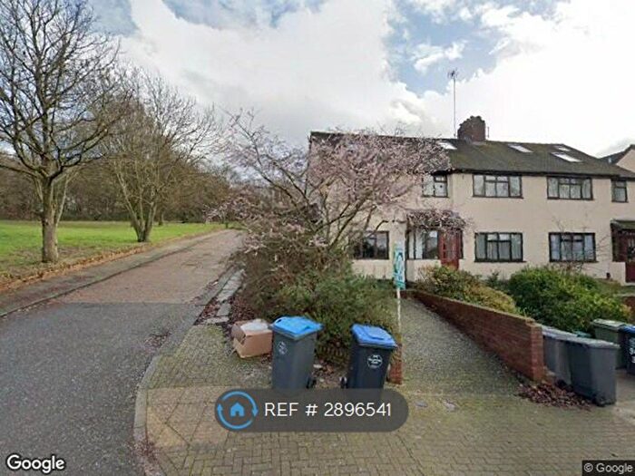 2 Bedroom Maisonette To Rent In Beverley Gardens, Wembley, HA9
