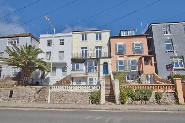1 Bedroom Flat For Sale In Sandgate High Street, Sandgate, Folkestone, Kent, CT20