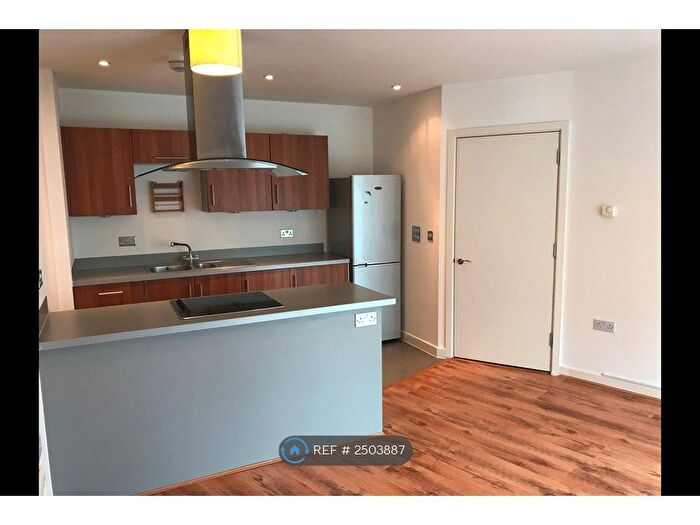 2 Bedroom Flat To Rent In Peebles Court, Croydon, CR0