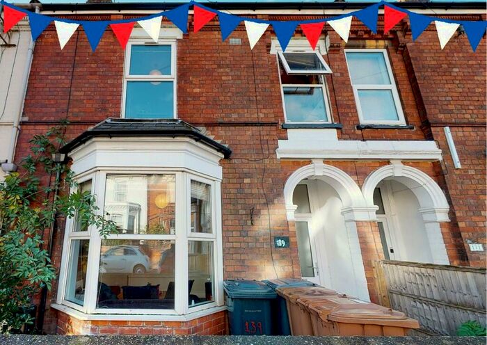 3 Bedroom Terraced House To Rent In West Parade - Student House - August, LN1