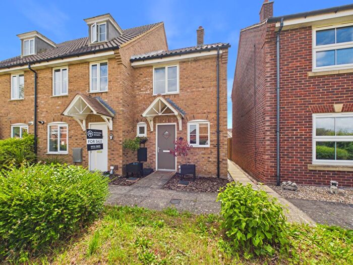 2 Bedroom End Terrace House For Sale In Thistle Close, Yaxley, PE7
