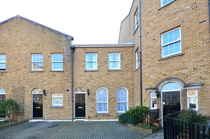 3 Bedroom House To Rent In Frederick Square, Rotherhithe, London, SE16