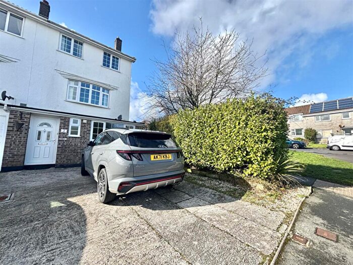 4 Bedroom End Of Terrace House For Sale In Brookside, St. Austell, PL25