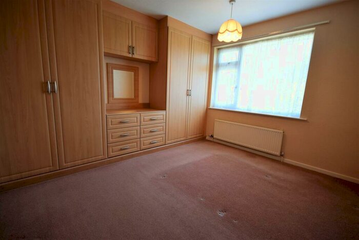 2 Bedroom Semi-Detached Bungalow For Sale In Danebury Road, Woodhouse, Brighouse, HD6
